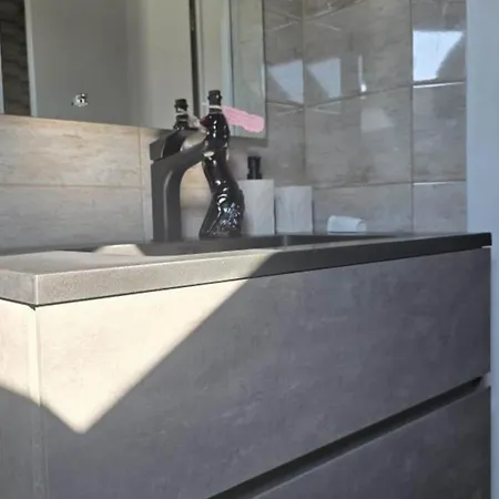 Angir Martina With Sea View Apartment