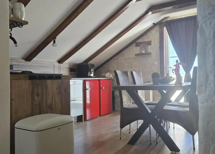 Angir Martina With Sea View Apartment *