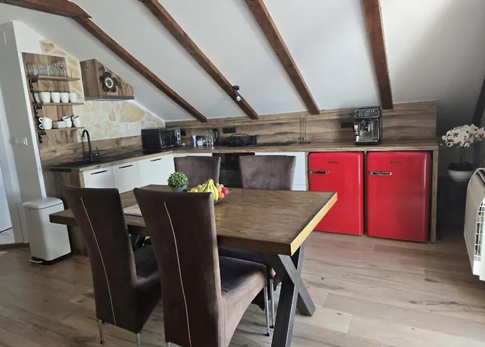 Angir Martina With Sea View Brodarica (Sibenik-Knin)