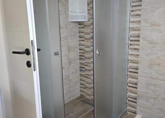 Angir Martina With Sea View Brodarica (Sibenik-Knin)