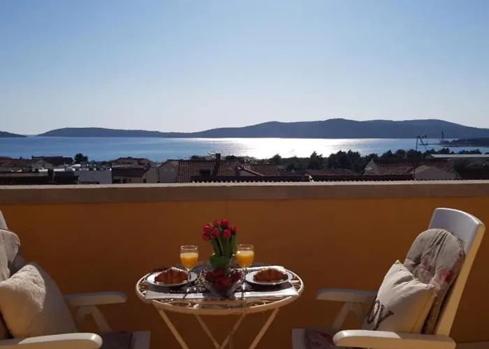 Apartment Angir Martina With Sea View Brodarica (Sibenik-Knin)